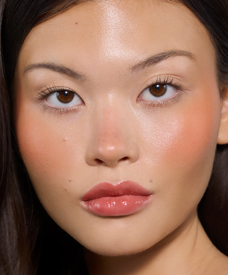 Tuti wears shade Peach